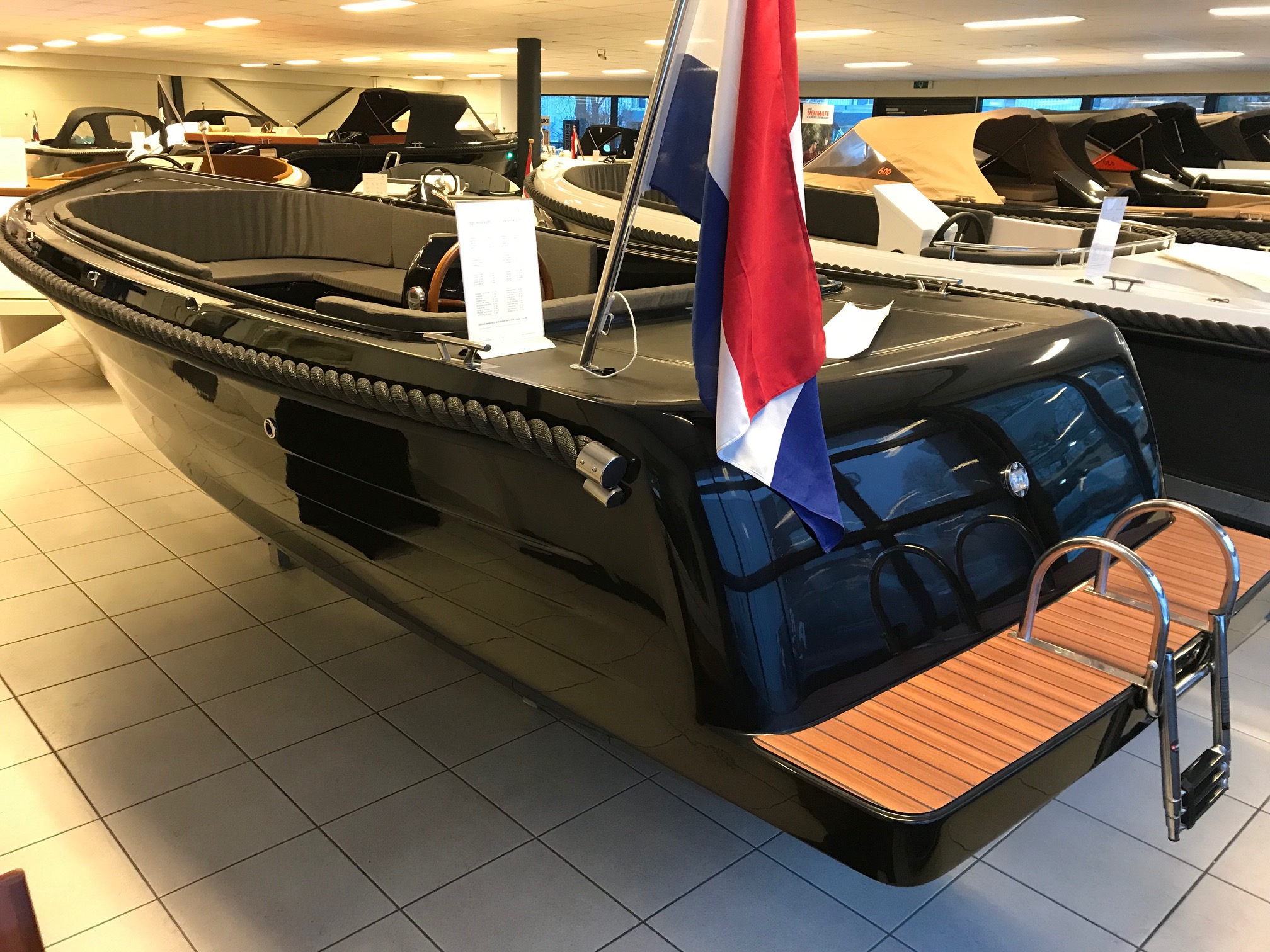 Verano 595 Tender